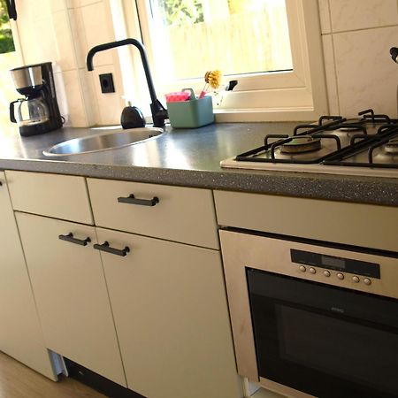 Gezellig Gemoderniseerd Chalet Op De Veluwe Putten Dış mekan fotoğraf
